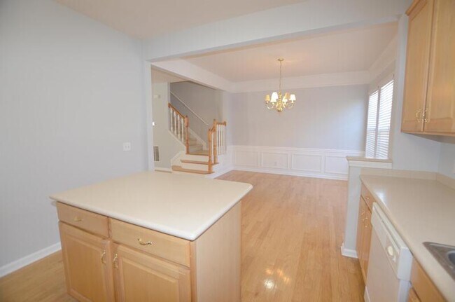 Building Photo - 15235 Kessler Dr