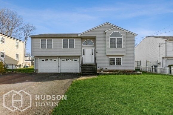 Foto del edificio - NOW AVAILABLE! 15 French Ave, East Haven, ...