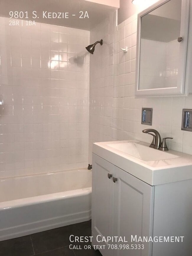 Building Photo - 9807 S Kedzie Ave