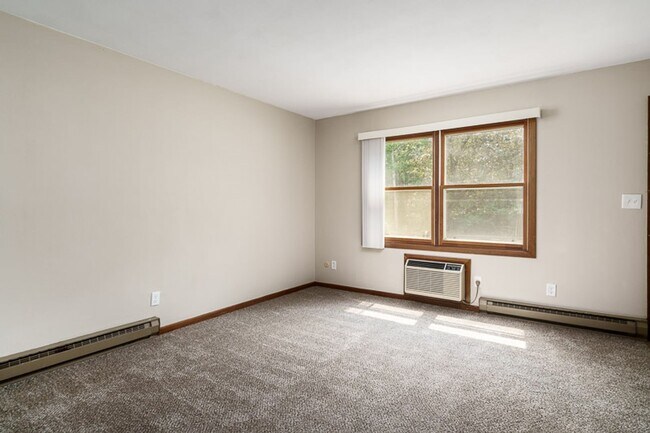 Building Photo - 150 Flintridge Dr