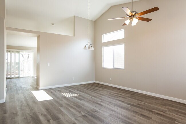 Building Photo - 1152 Kabuki Ave