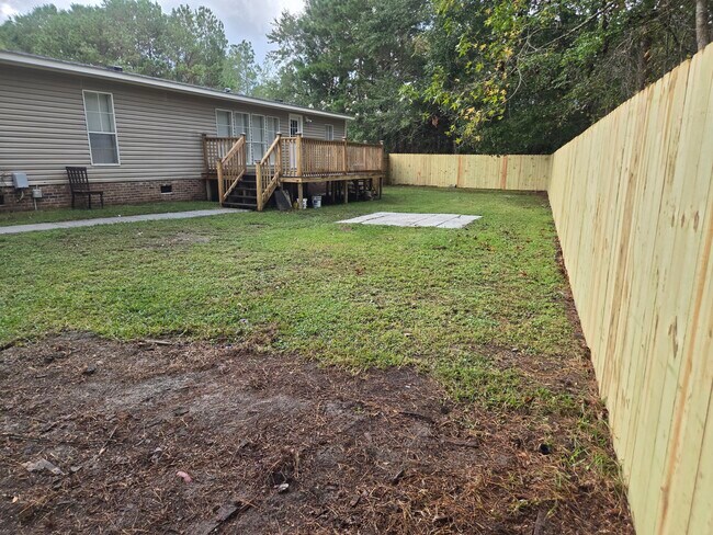 Building Photo - 1827 Athens Dr