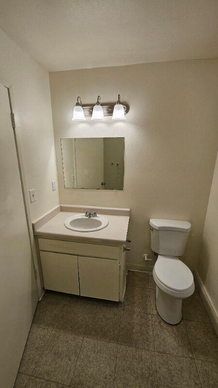 Building Photo - 429 S Backer Ave