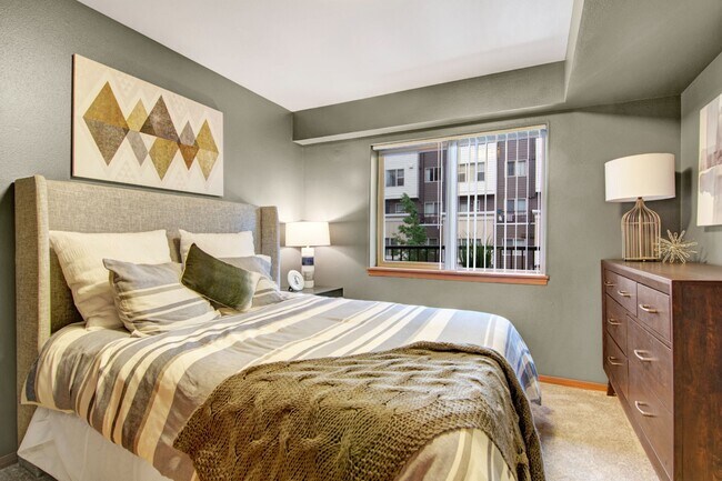 Foto del edificio - Echo Lake Apartments