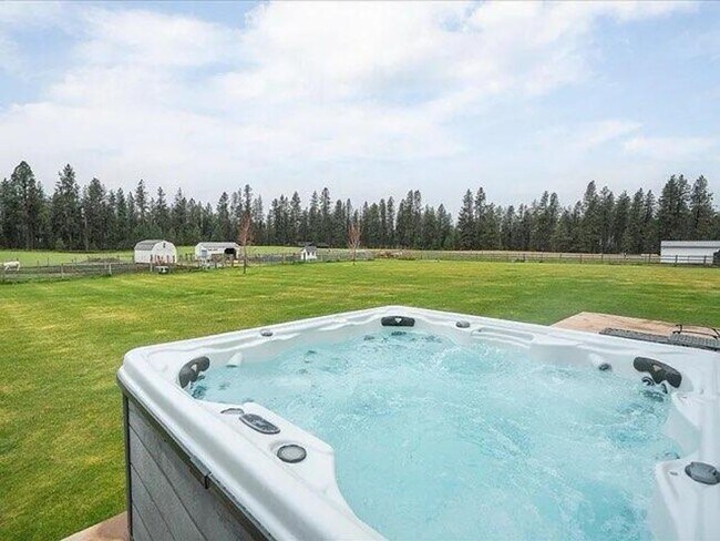 Foto del edificio - Open Space, Endless Possibilities – 10 Acres Near Cheney