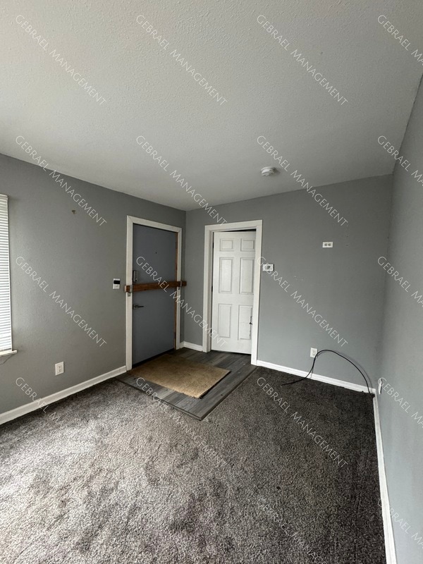 Building Photo - 2516 Bewick St