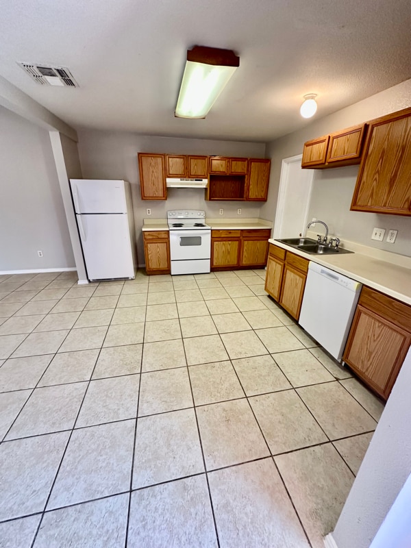 Building Photo - 13133 Independence Ave