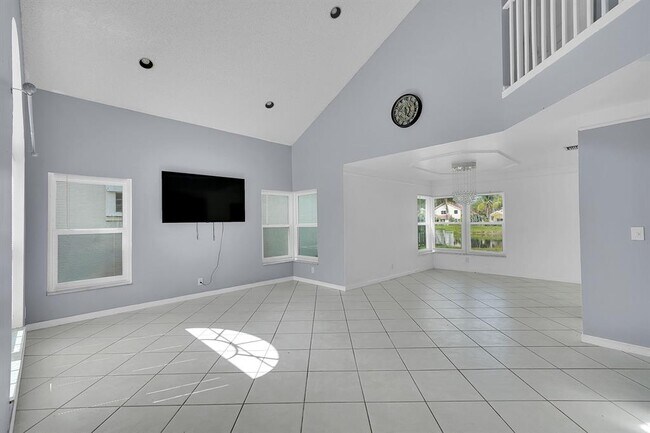 Foto del edificio - 2865 NW 68th Ln