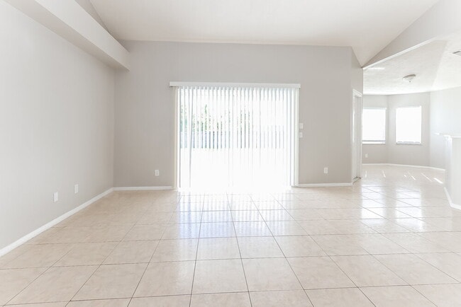 Foto del edificio - 801 SW Bayshore Blvd