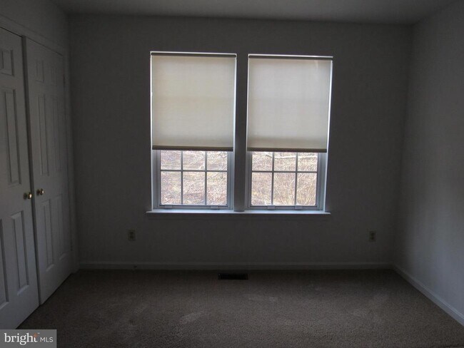 Building Photo - 13704 Primrose Ct