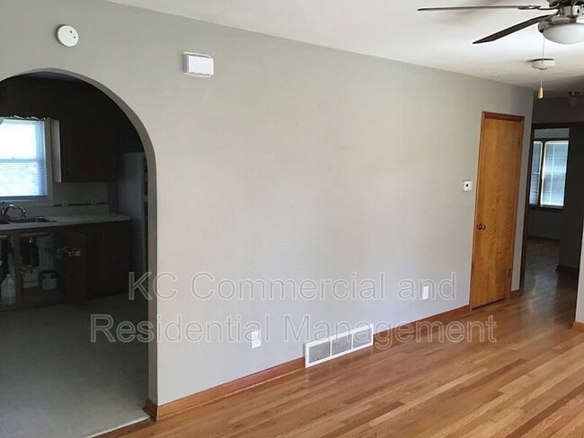 Building Photo - 1500 NE 76th Terrace