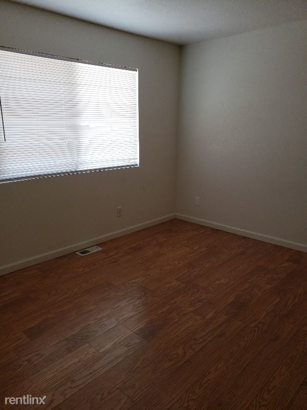 2 br, 1 bath Townhome 403 Monico Gardens Dr Townhome Rentals in