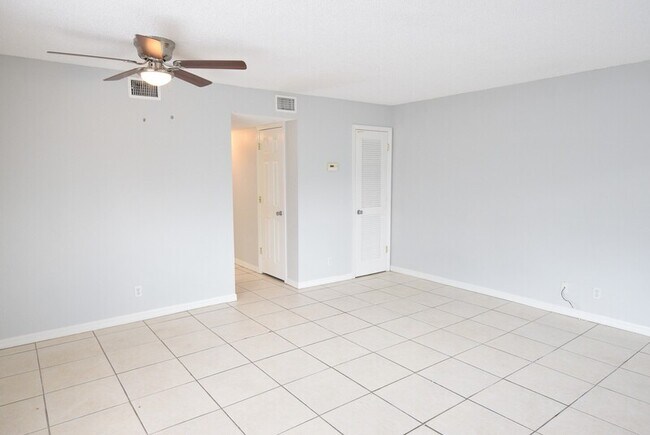 Foto del edificio - 920 New York Ave W