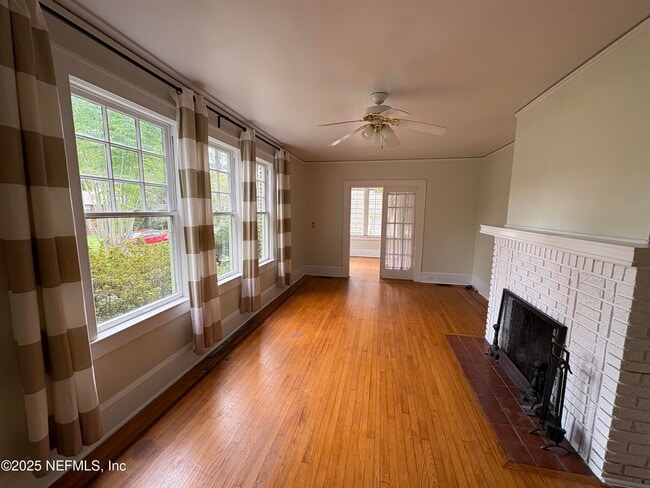 Foto del edificio - 3681 Hedrick St