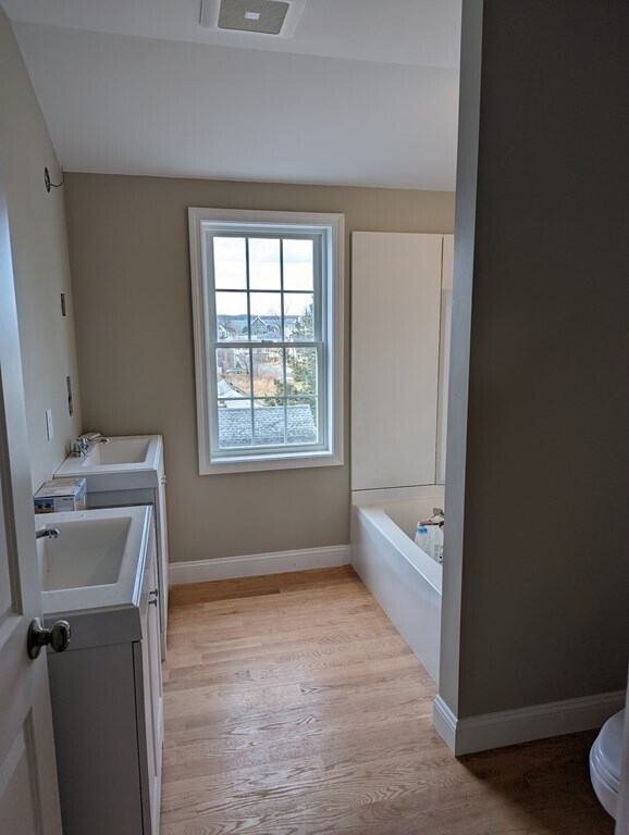 Building Photo - 207 Winthrop St