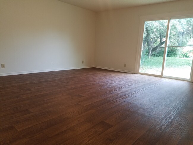 Building Photo - 6418 MAVERICK OAK