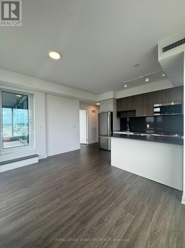 Building Photo - 40-240 Lagerfeld Dr