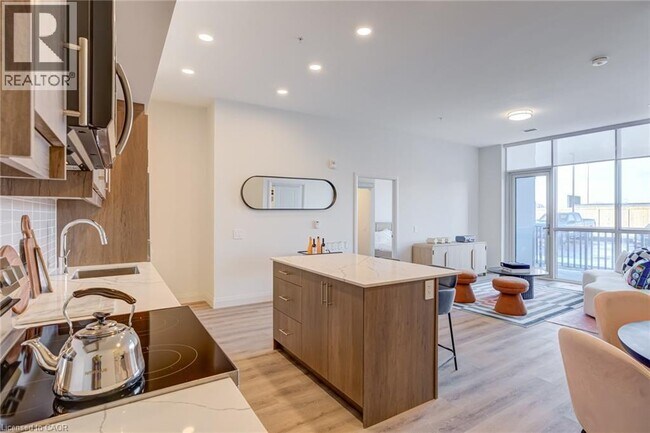 Building Photo - 1333 Weber St E