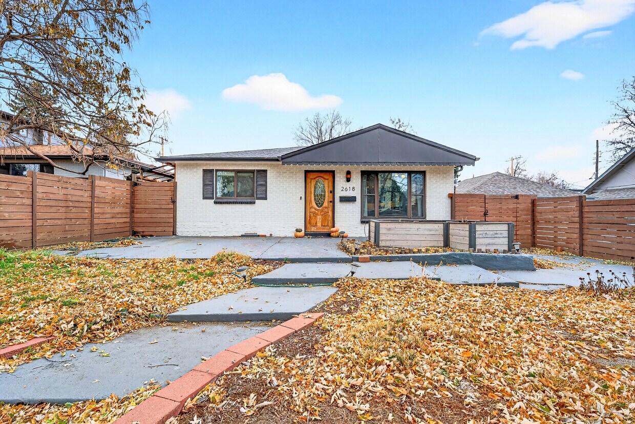 Foto principal - 2618 Meade St