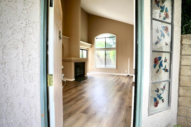 Building Photo - 2704 Simi Hills Ln