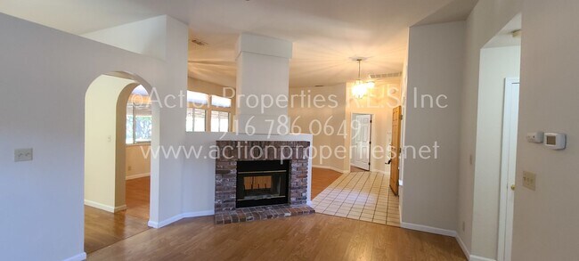 Foto del edificio - Woodcreek, West Roseville Single Story, , 4 Bed 2 Bath Large yard with Covered Patio and Shed wit...