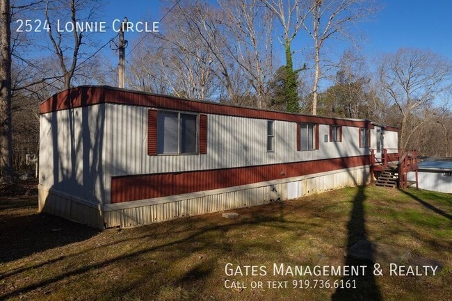 Building Photo - Single Wide Mobile Home on Large Lot in Hi...