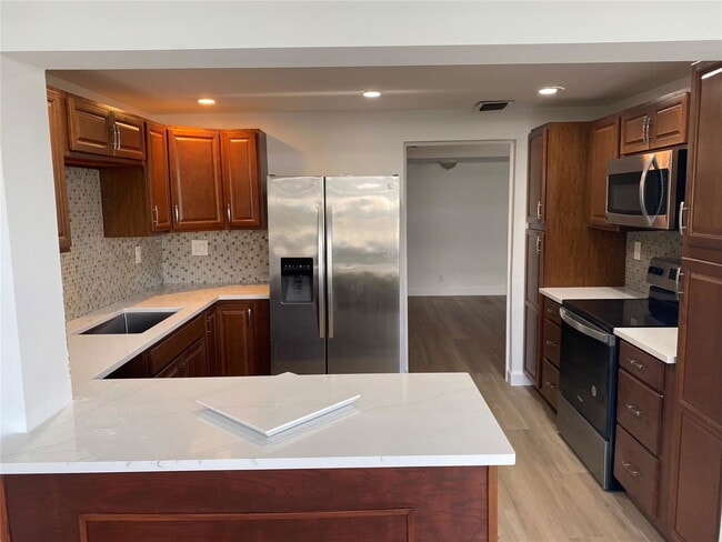 Foto del edificio - 3051 NE 47th Ct