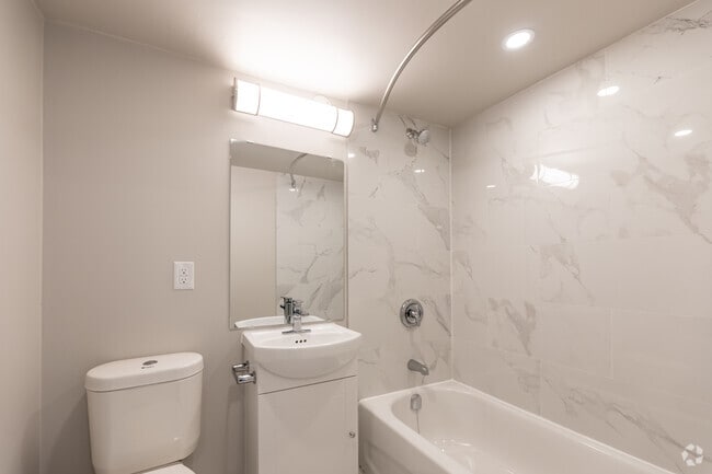 Bachelor - 433SF - Bathroom - Sunset Tower - 200 James Avenue