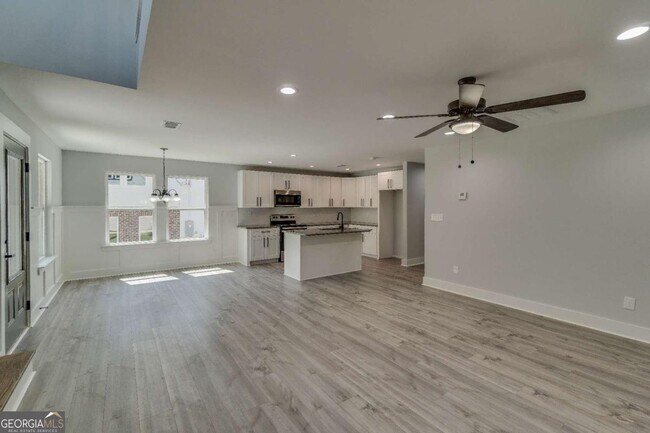 Foto del edificio - 2387 Highpoint Rd