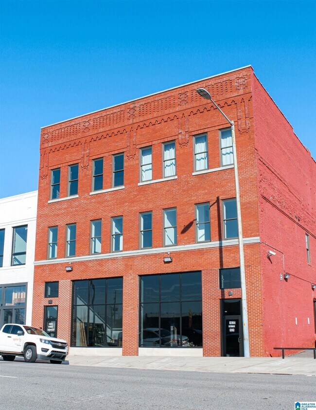 Foto del edificio - 1620 3rd Ave N