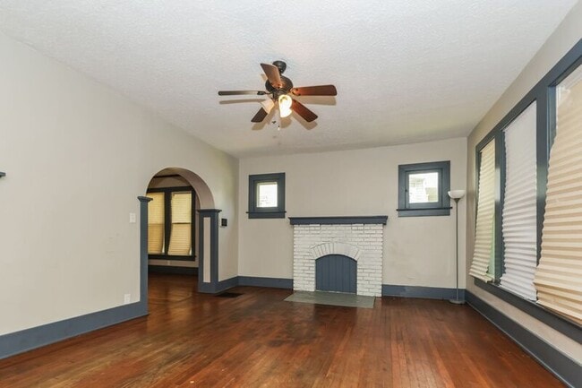 Building Photo - 105 Rockwood Ave