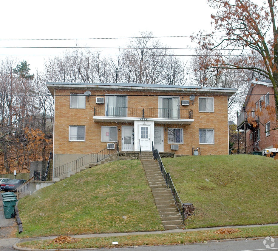 Building Photo - 4125 E 3rd St