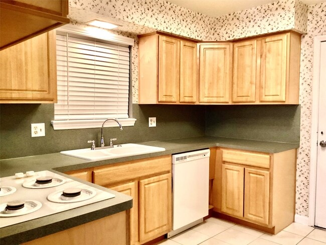 Building Photo - 7623 Deadwood Dr