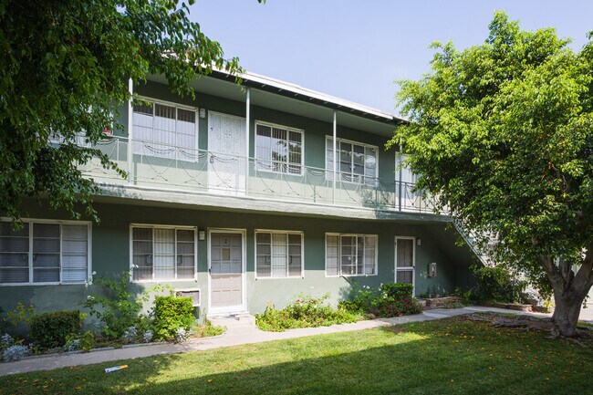 Foto del edificio - 5440 Willowcrest Ave