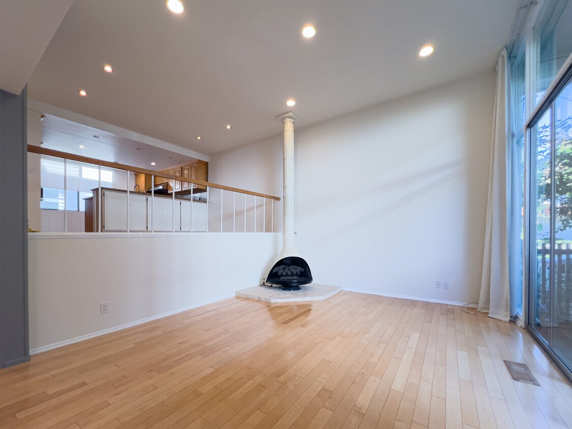 Primary Photo - 4280 W Kling St
