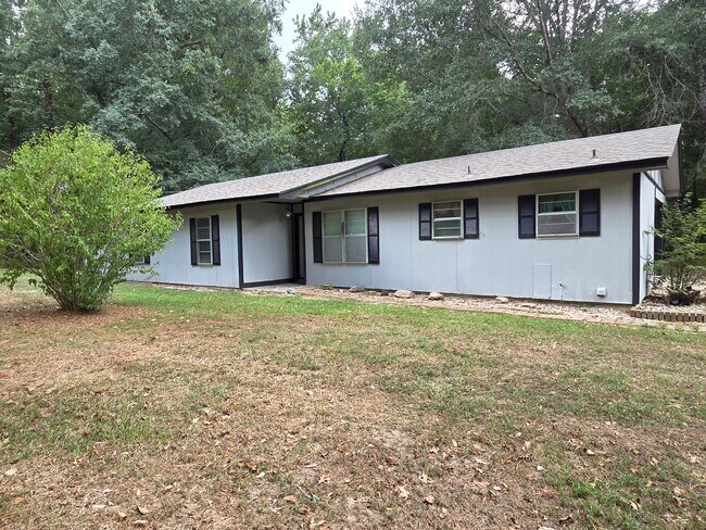 Building Photo - 301 Brown Rd