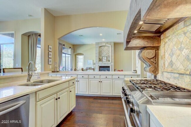 Foto del edificio - 8010 E Wingspan Way