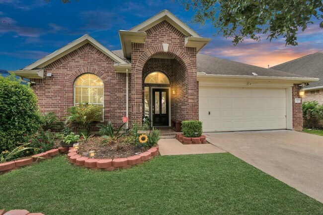 Foto del edificio - 2103 Breezeway Ln