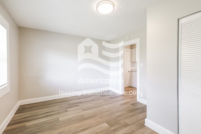 Foto del edificio - 2126 Dequincy St