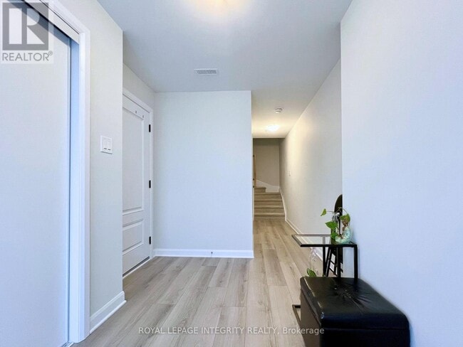 Building Photo - 286 Elsie MacGill Walk