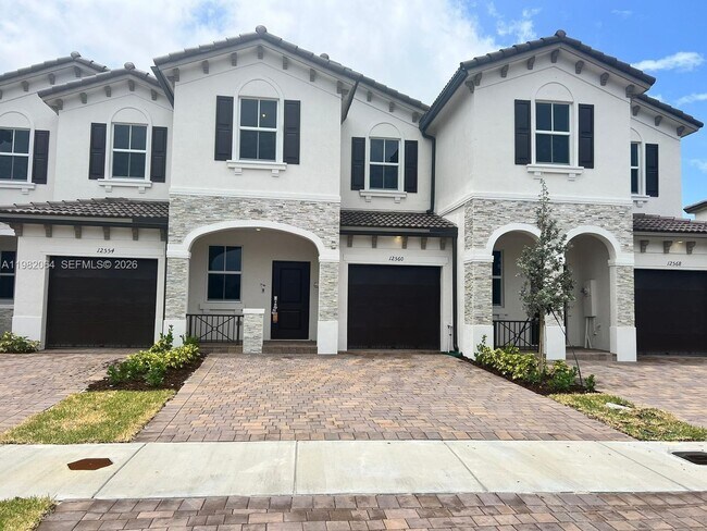 Foto del edificio - 12560 NW 22nd Pl