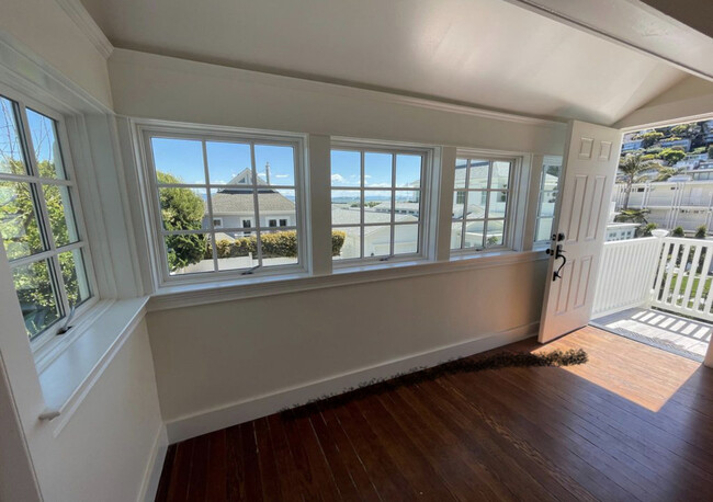 Bonus room - 206 2nd St