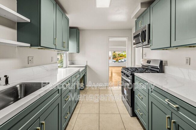 Foto del edificio - 911 Civic Center Dr