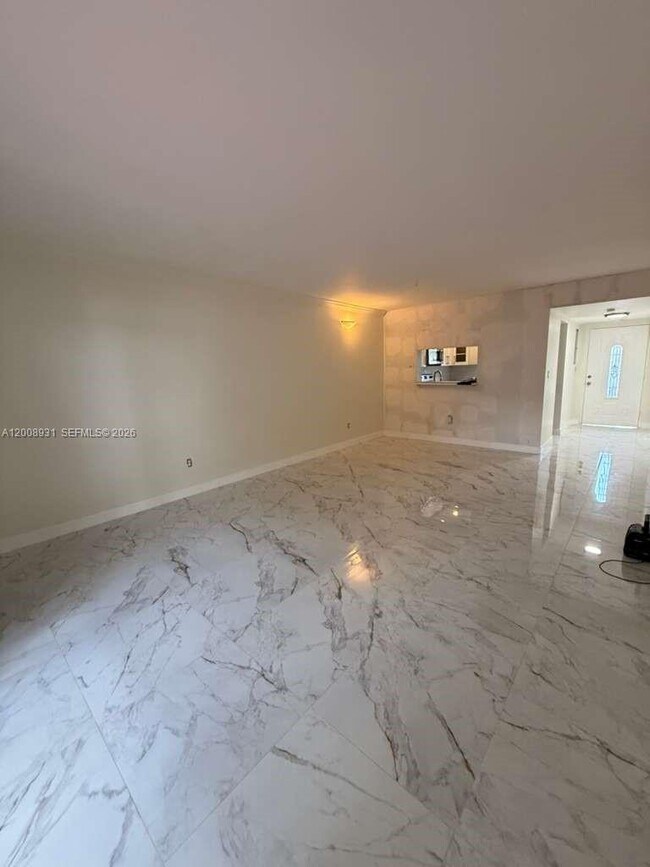 Foto del edificio - 300 NW 107th Ave