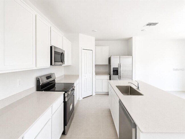Foto del edificio - 2420 Bluestone Rd