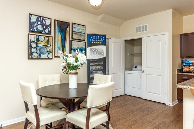 1HAB, 1BA - Grand Terrace/841 ft² - Springs at Bettendorf Apartments