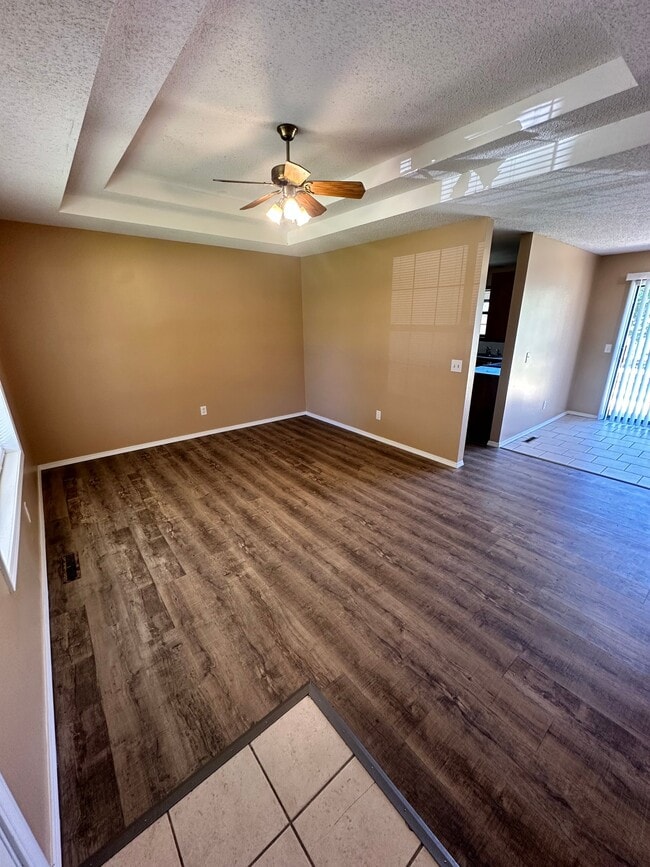 Building Photo - 707 Poplar St