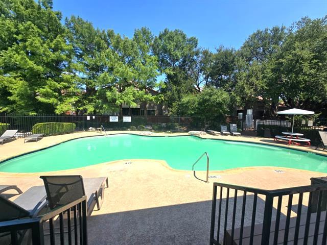 Building Photo - 18733 Vista Del Sol