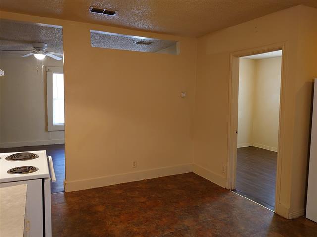Building Photo - 781 Sammons St