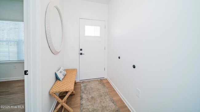 Foto del edificio - 128c Marcella Ln Ln